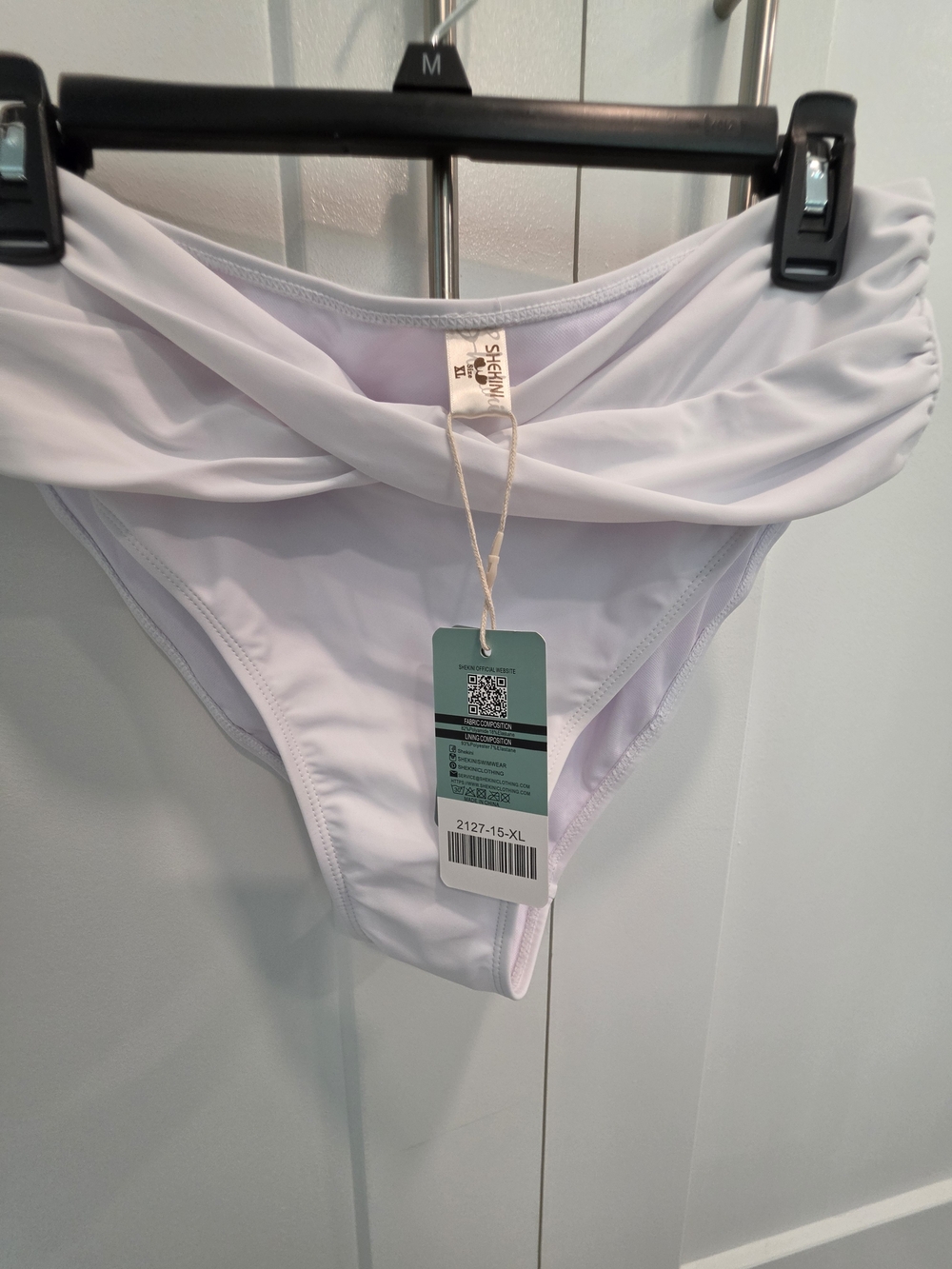 NWT Shekini White Bikini Bottoms with Twist Waistband Size XL